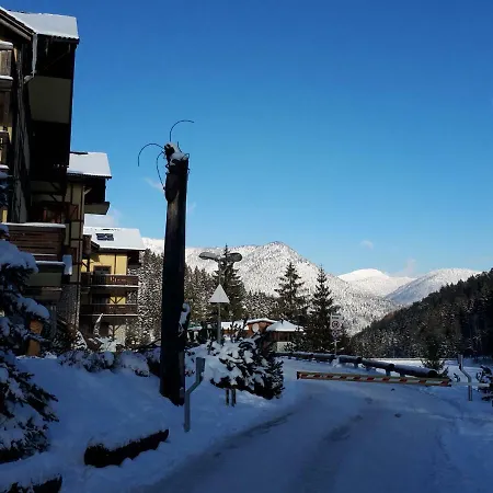 Hrabovo Alžbeta 16 *